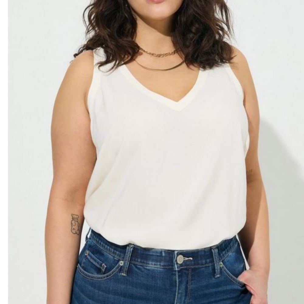 NWT Torrid Challis Stitch Detail Tank - Pristine